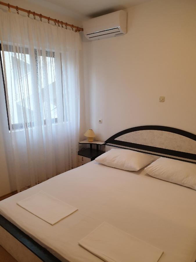 Apartments And Rooms With Parking Space Metajna, Pag - 4120 Eksteriør bilde